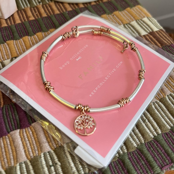 π KEEP Collective Inspo Bracelet by Stella & Dot, with tree of life charm, New - Picture 5 of 9